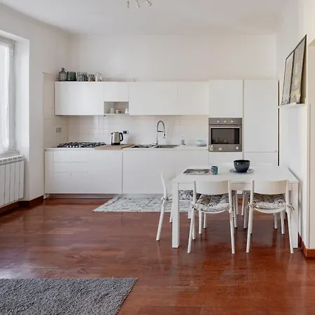 Bright And Quiet Apartment San Giovanni Metro A Direct To Center And Vatican-3